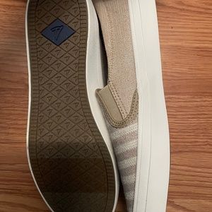 Sperry Women's Crest Twin-Gore Sneakers